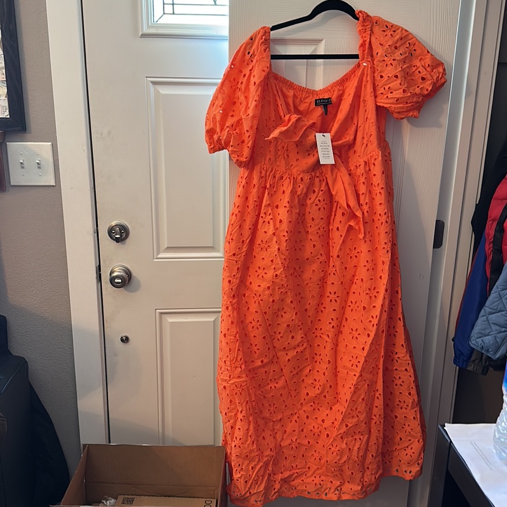 SOLD OUT ONLINE PRICE FIRM ELOQUII Eyelet Tie Front Maxi Dress - Picture 4 of 11